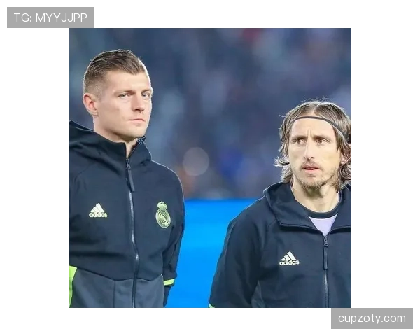 克罗斯与莫德里奇传球节奏的分散性与集中性差异分析